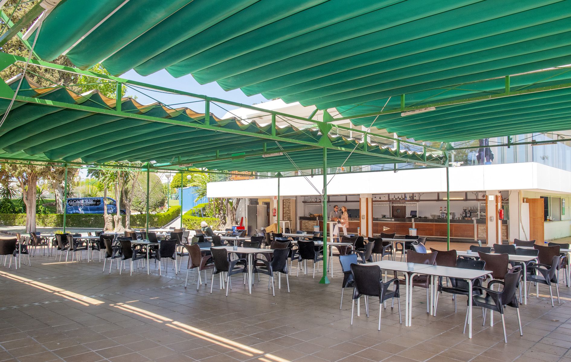 AVISO / Disponibilidad de la terraza de verano y cierre de la cafetería