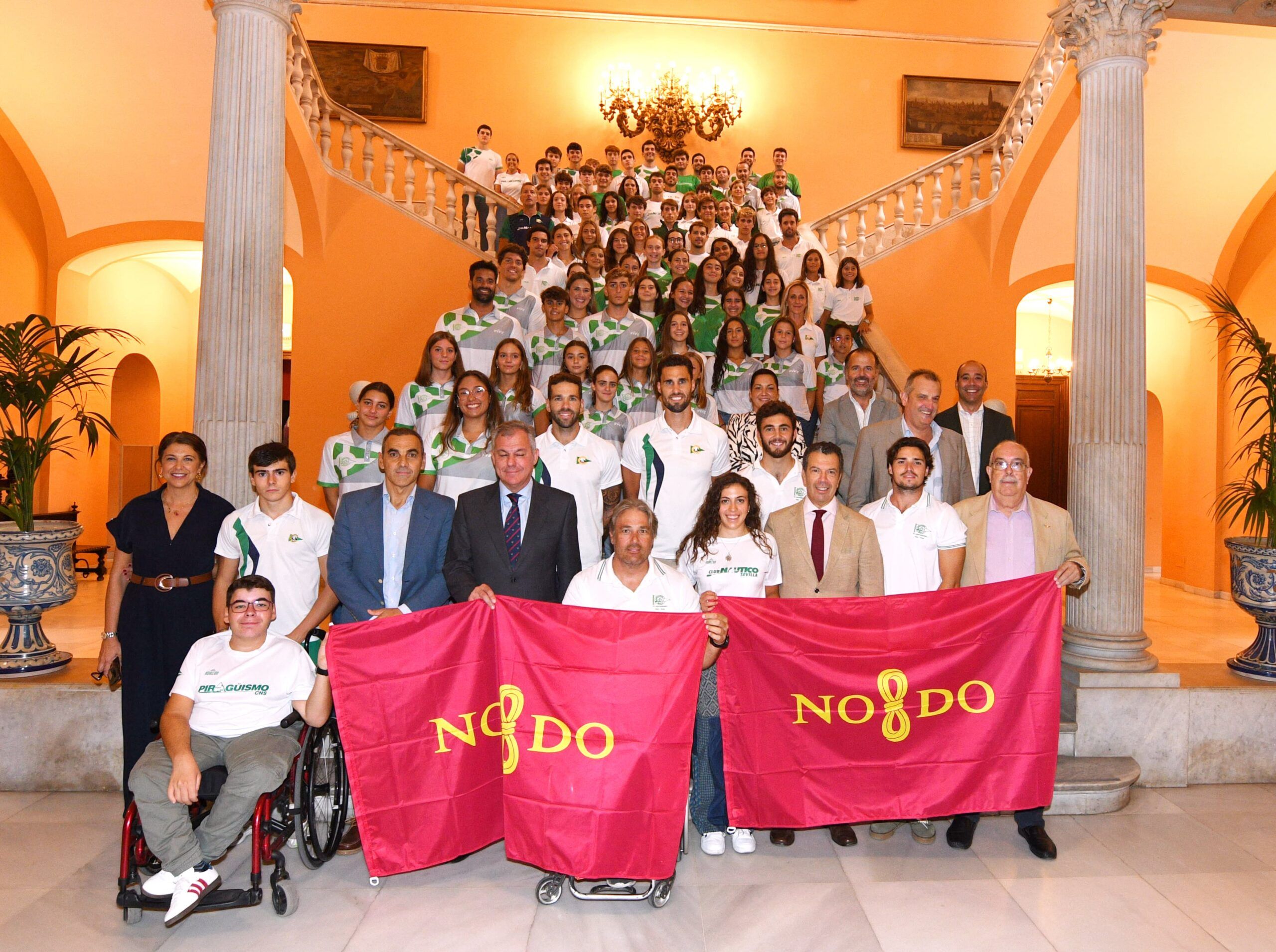 Reconocimiento del Ayuntamiento de Sevilla al Club Náutico