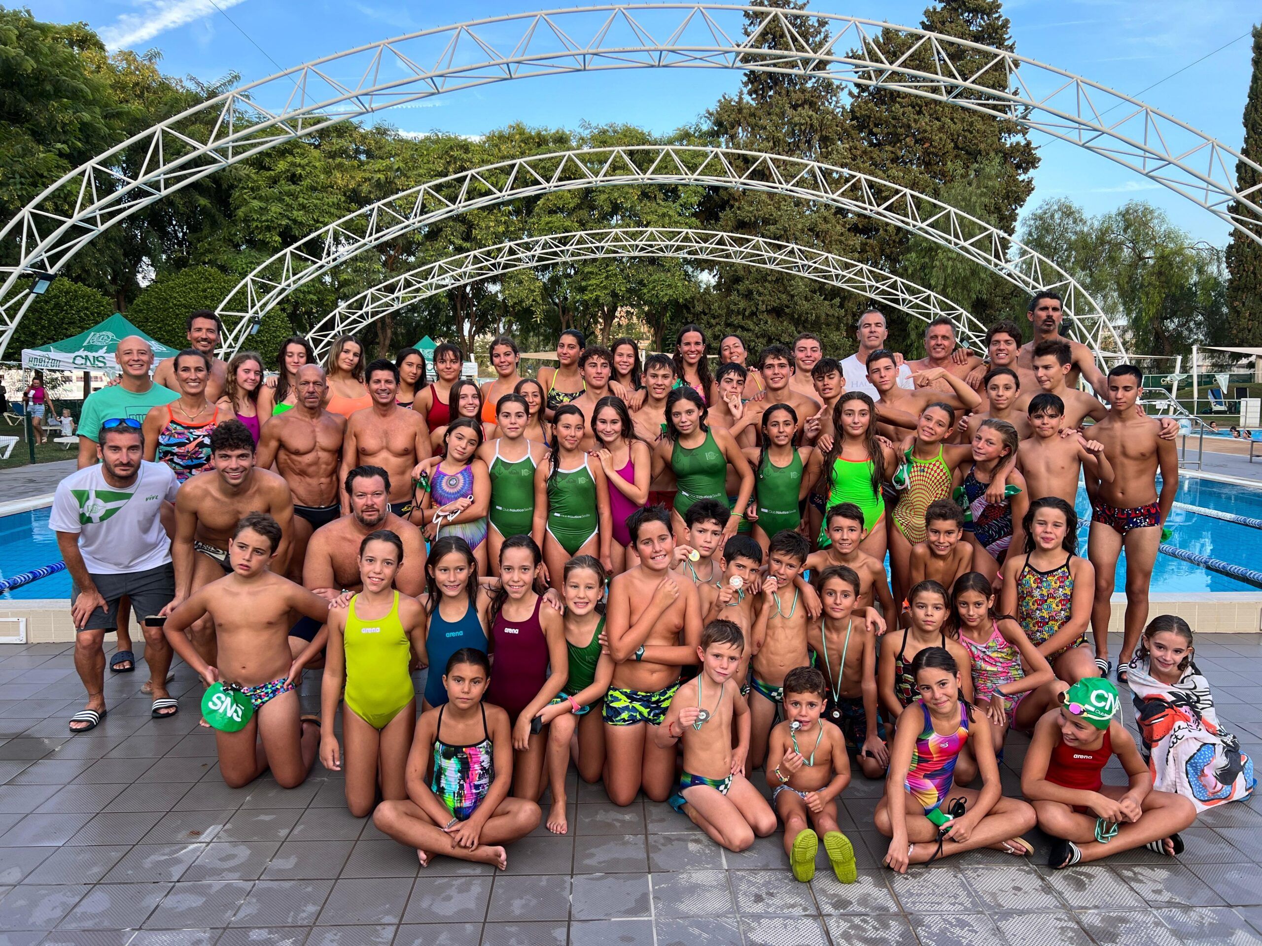 Competición de natación de fin de la temporada de verano