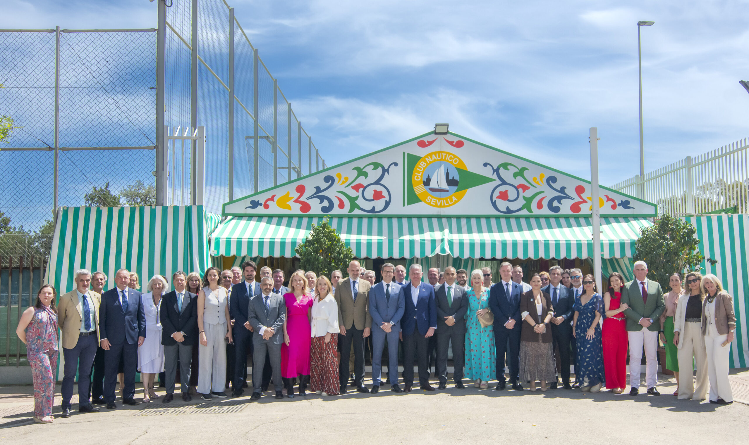 Recepción de autoridades en la caseta del Club Náutico   