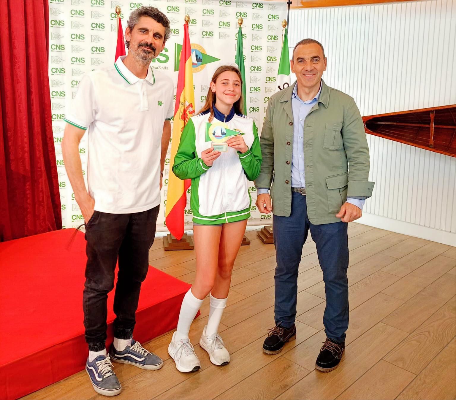 Homenaje institucional al equipo alevín de natación