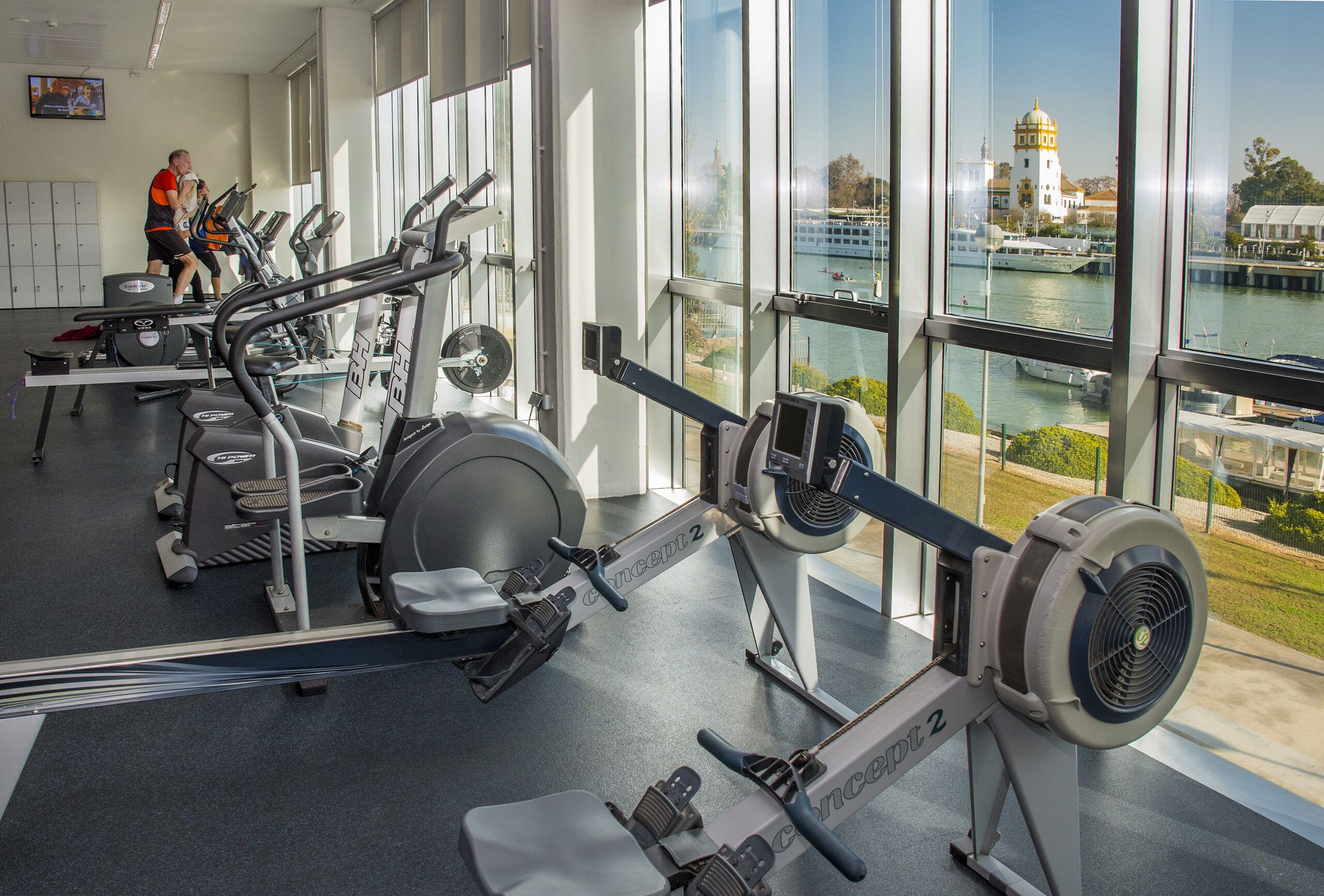 AVISO / Apertura parcial de las instalaciones el sábado