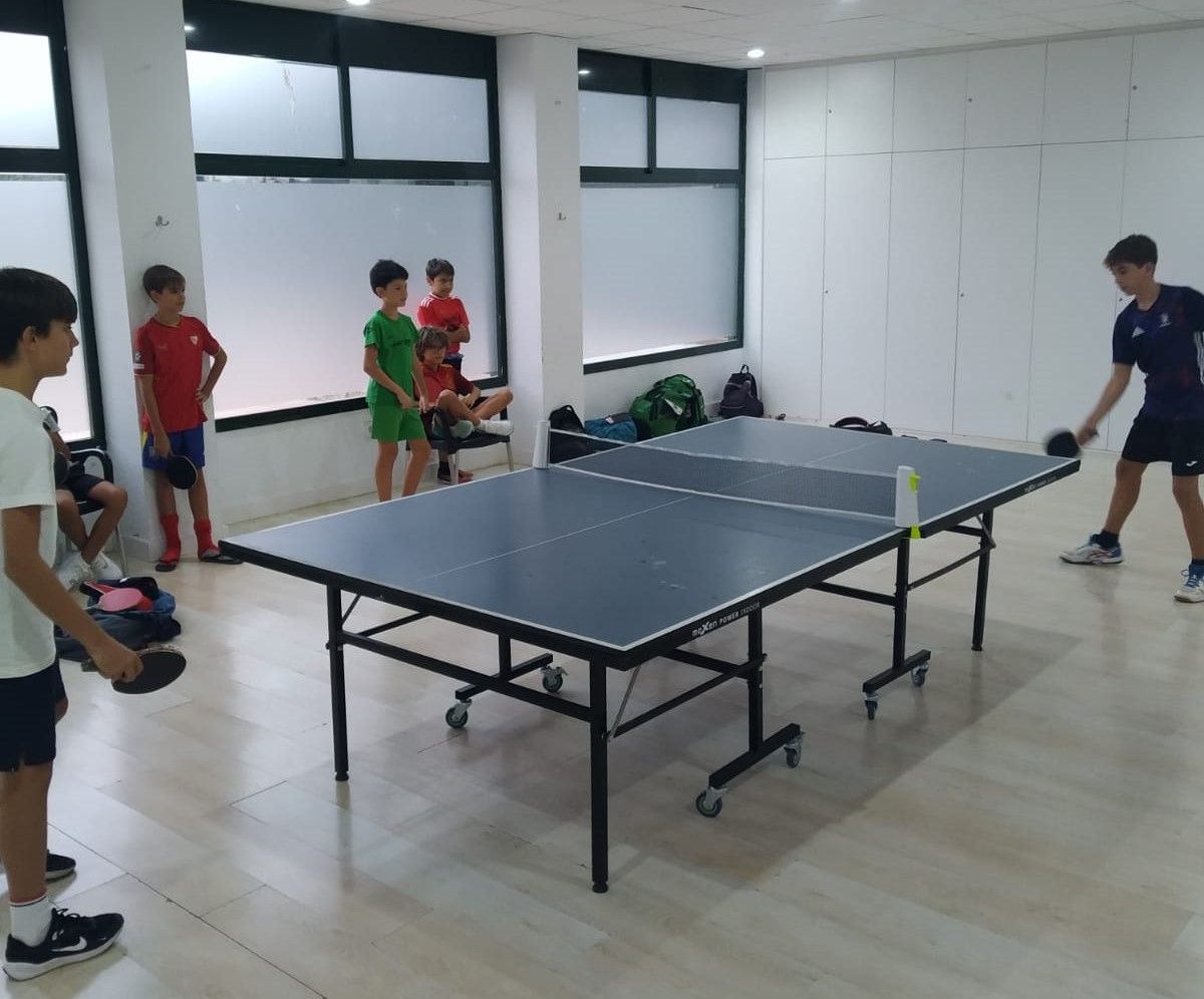 Competición de fin de la temporada de verano de tenis de mesa